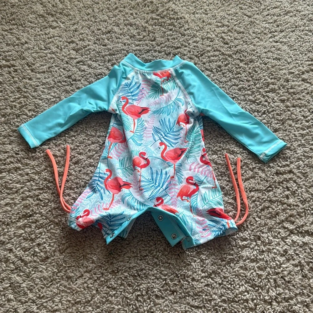 069 NIB BesserBay Infant Girl UPF 50+ Half Zip Long Sleeve Swimsuit - Size: 0-6M